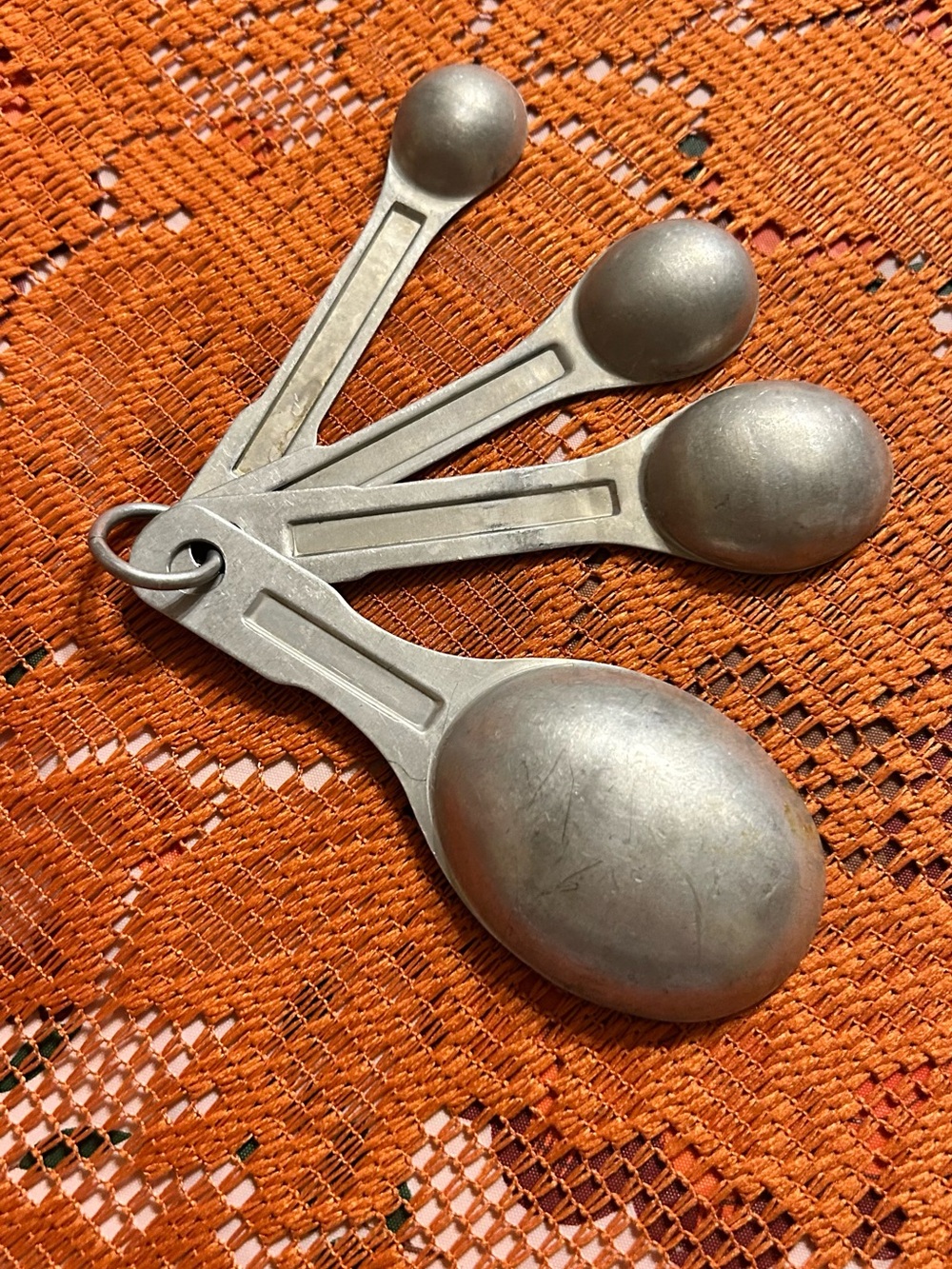 Aluminum Measuring Spoon Set - Unbranded Silver - Picture 3 of 3